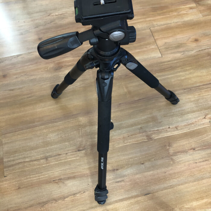 Tripé Video/Foto Alta 263AP Cabeça Hidráulica Vanguard (Semi-Novo) - COD:LND