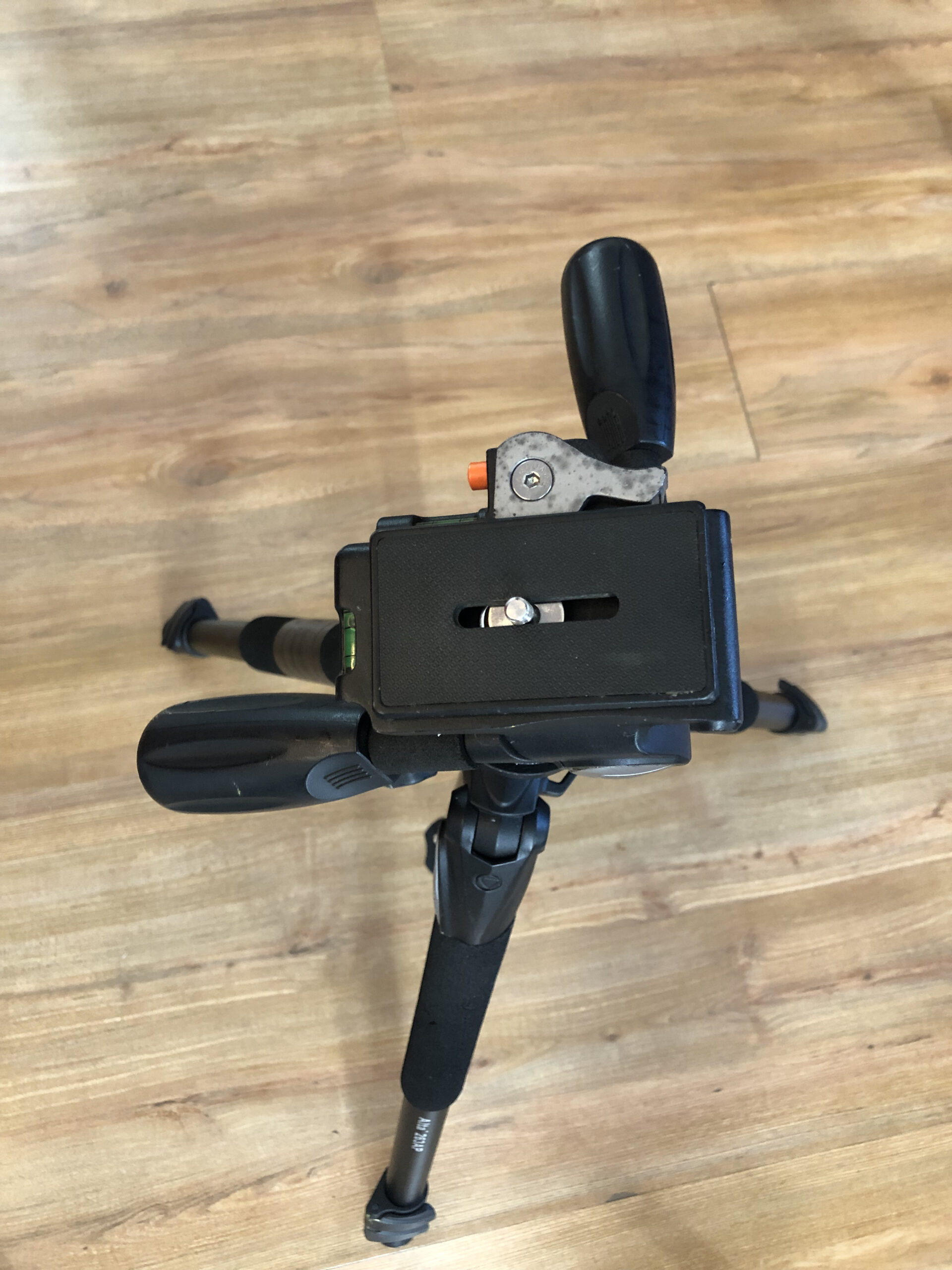 Tripé Video/Foto Alta 263AP Cabeça Hidráulica Vanguard (Semi-Novo) - COD:LND - Imagem 2