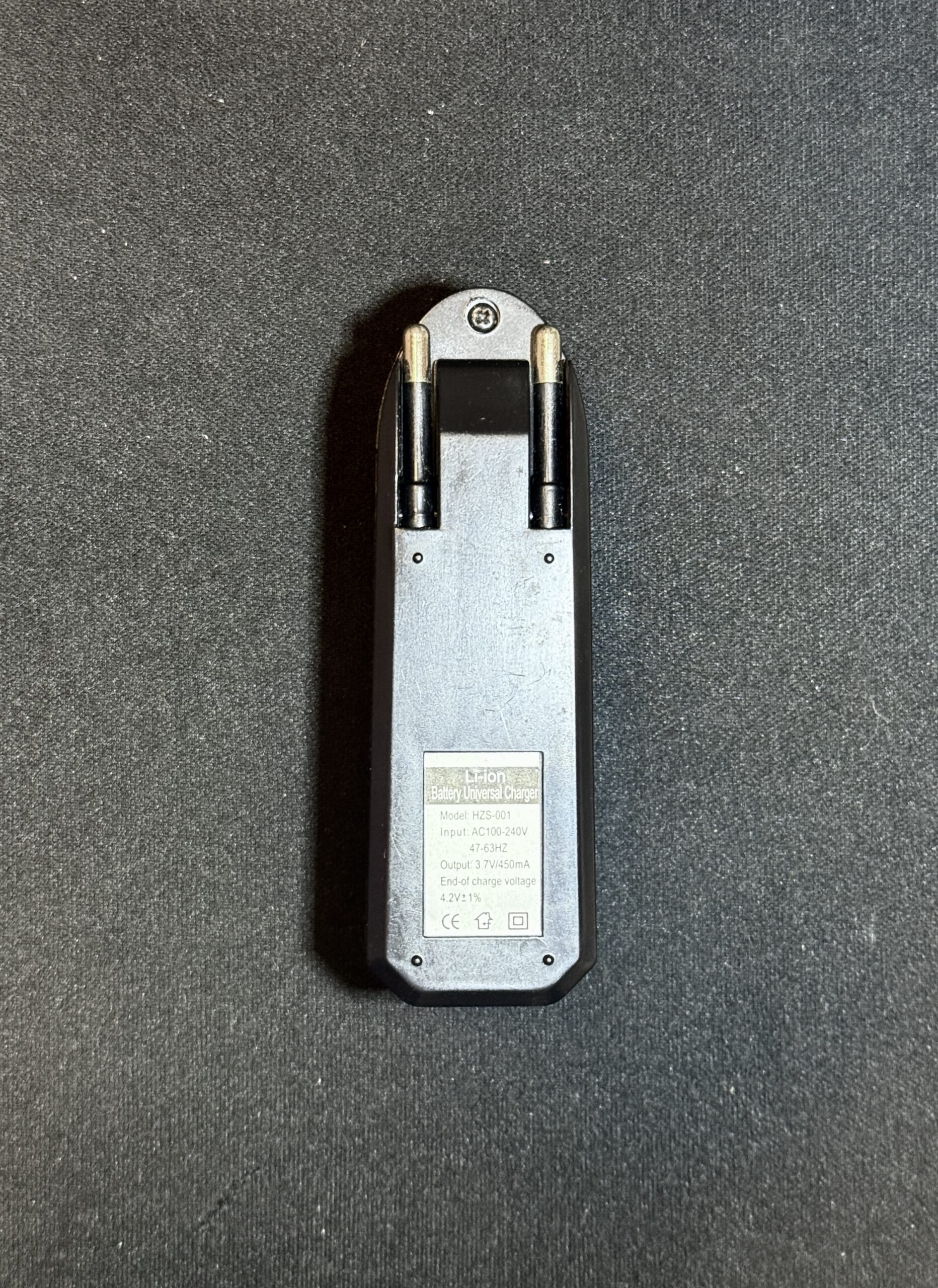 Carregador Universal - Baterias Li-ion - P/ Lanternas - Hd0688 - (Semi-Novo) - COD:LND - Imagem 2