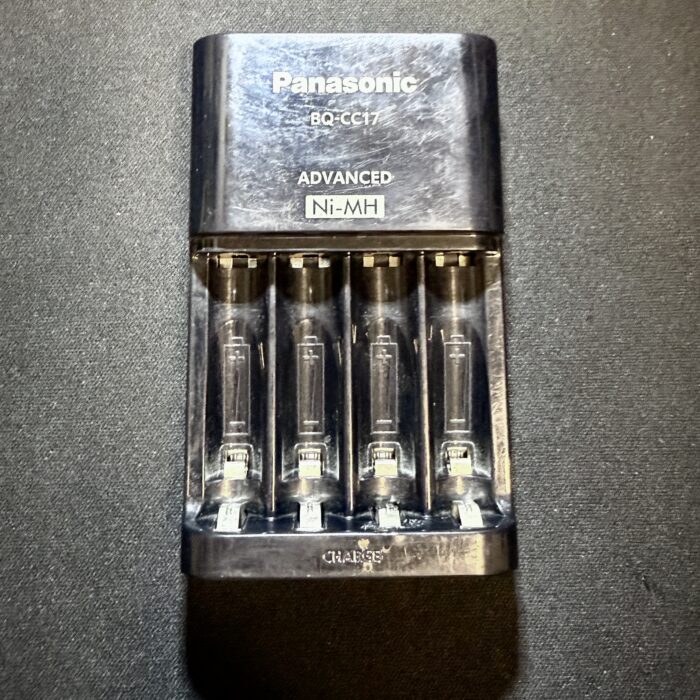 Carregador de Pilhas Panasonic - BQ CC17 - NI MH - (Semi-Novo) - COD:LND