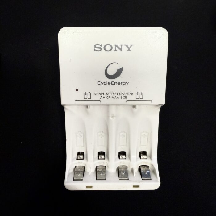 Carregador de Pilhas - Sony - Cycle Energy - (Semi-Novo) - COD:LND