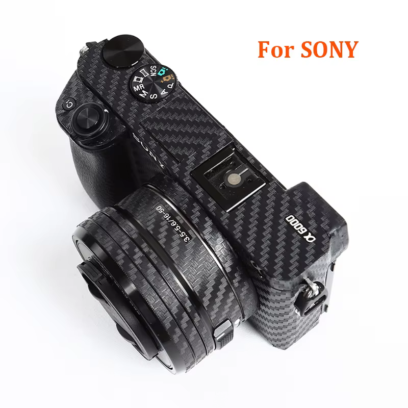 Película Adesiva de Proteção Anti-Risco para Câmera – Fibra de Carbono – Sony A6000 / A6100 / A6300 / A6400 / A6500 / A6600 - Z